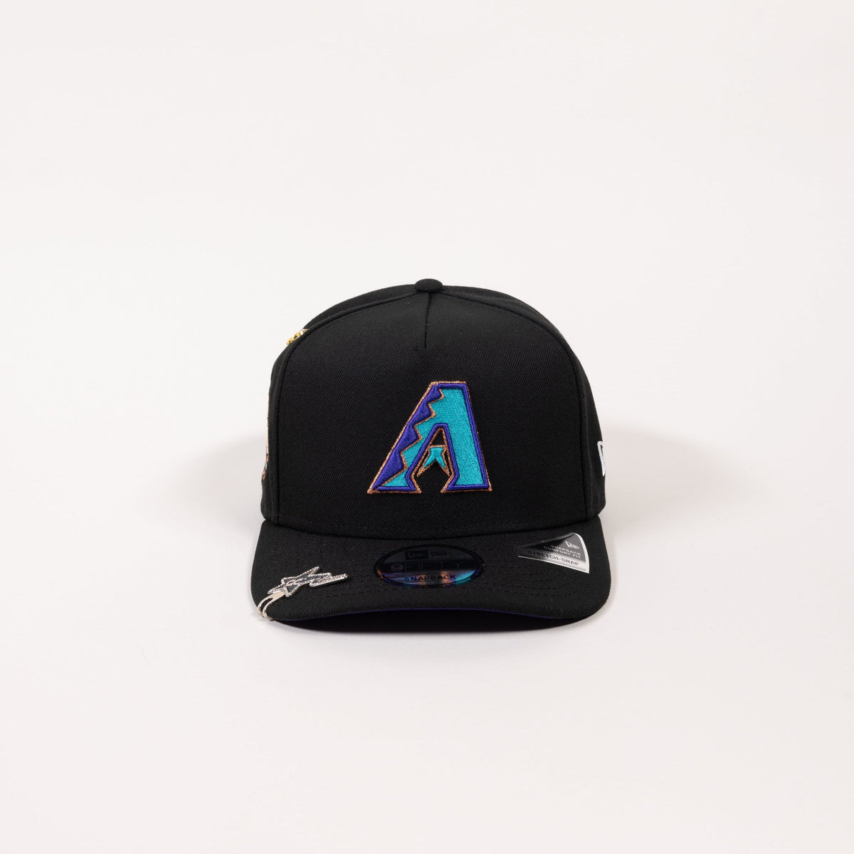 NEW ERA EXCLUSIVE A-FRAME BLACK ARIZONA DIAMONDBACKS SNAPBACK W/ 2001 WORLD CHAMPIONS SIDE PATCH