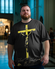 The Crucifixion of Jesus Men's Plus Size Short Sleeve T-Shirt