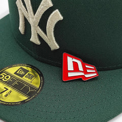 NEW ERA RED AND WHITE FLAG METAL